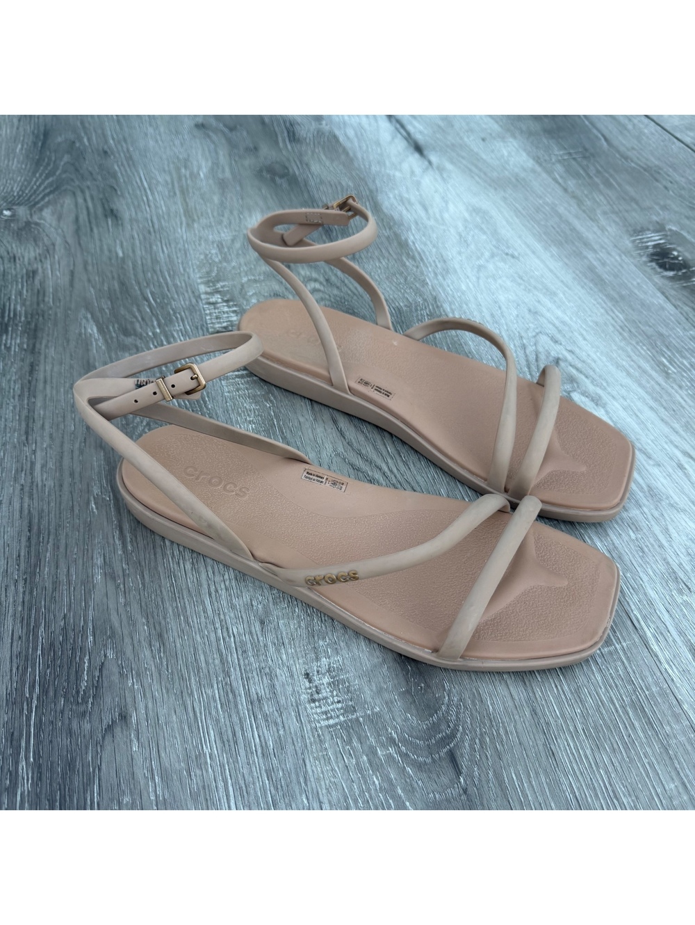 Women’s crocs Miami ankle strap sandals size 10